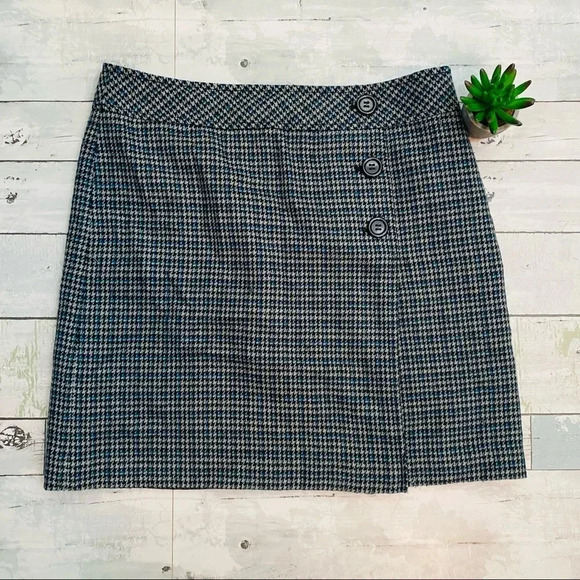 - LOFT Tweed Style Button Skirt - Picture 1 of 7